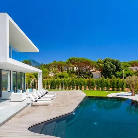 Βίλα Sleeps 8 Pool Air Con Wifi
